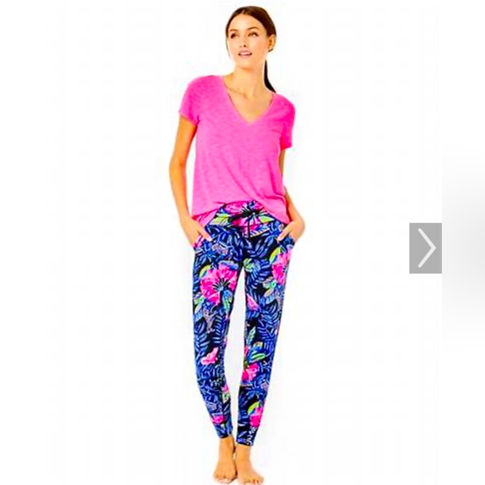 EUC Lilly Pulitzer Luxletic Mid Rise 28” Joggers